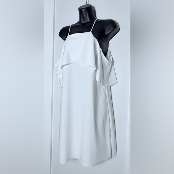 Zara Elegant White Sleeveless Ruffled Dress - Picture 3 of 3